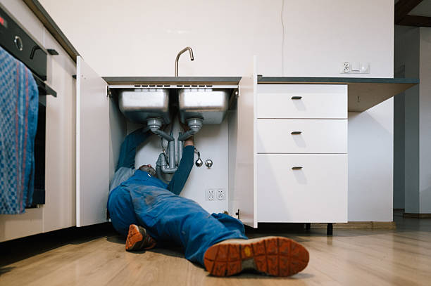 Professional Leak Detection technician working in Meridale, NY